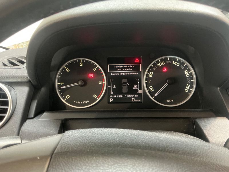 Land Rover Discovery 4 3.0 TD V6 TDV6 SE 2011 – снимка 18