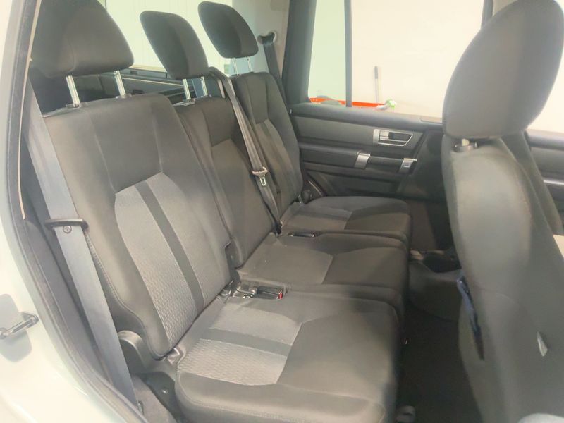 Land Rover Discovery 4 3.0 TD V6 TDV6 SE 2011 – снимка 19