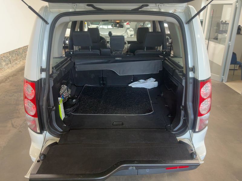 Land Rover Discovery 4 3.0 TD V6 TDV6 SE 2011 – снимка 15