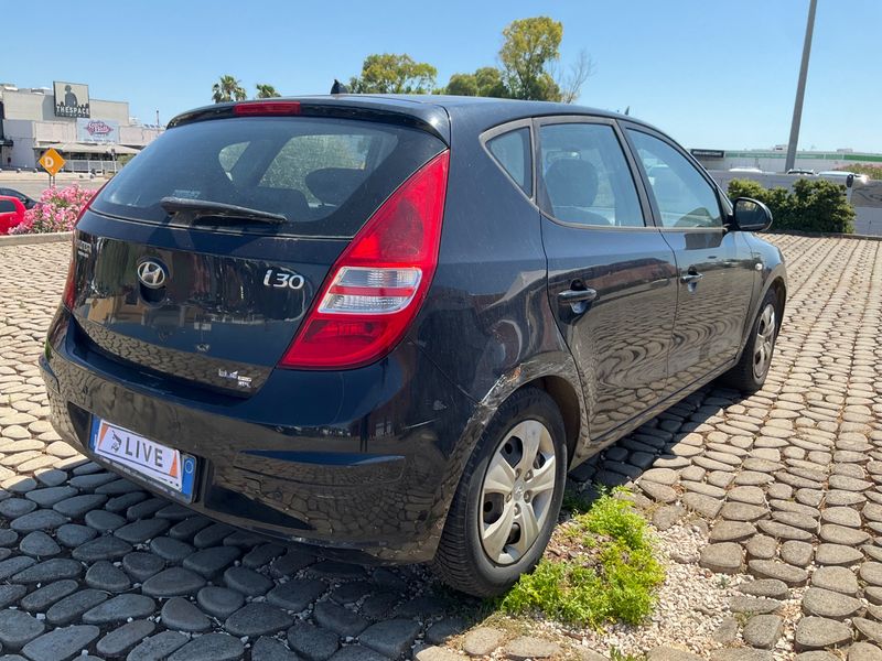 Hyundai i30 1.4 Classic 2009 – снимка 2