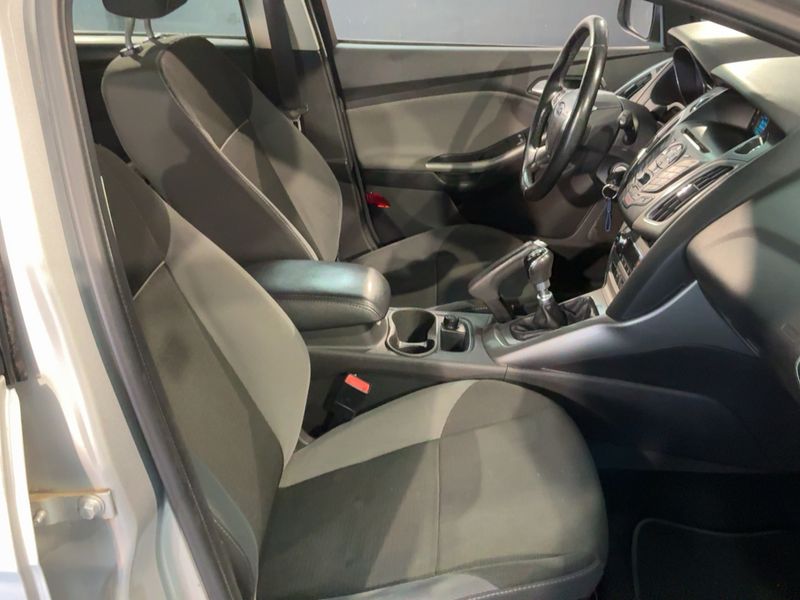 Ford Focus 1.6 TDCi Edition 2014 – снимка 16