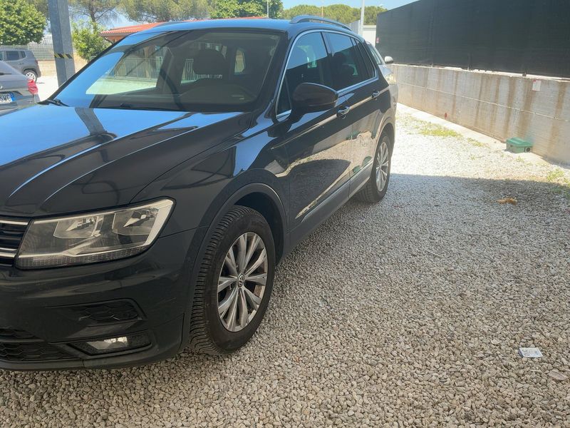 Volkswagen Tiguan 2.0 TDI Business BlueMotion Tech 2019 – снимка 2