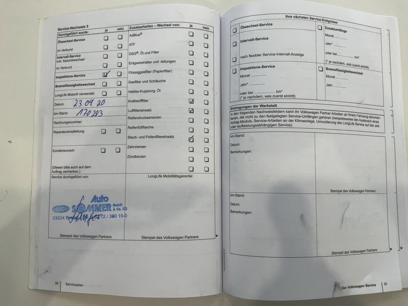 Volkswagen Touran 1.6 TDI Highline BlueMotion Tech 2011 – снимка 23