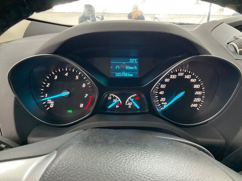 Ford Kuga 1.6 EcoBoost Trend 2014 – снимка 19