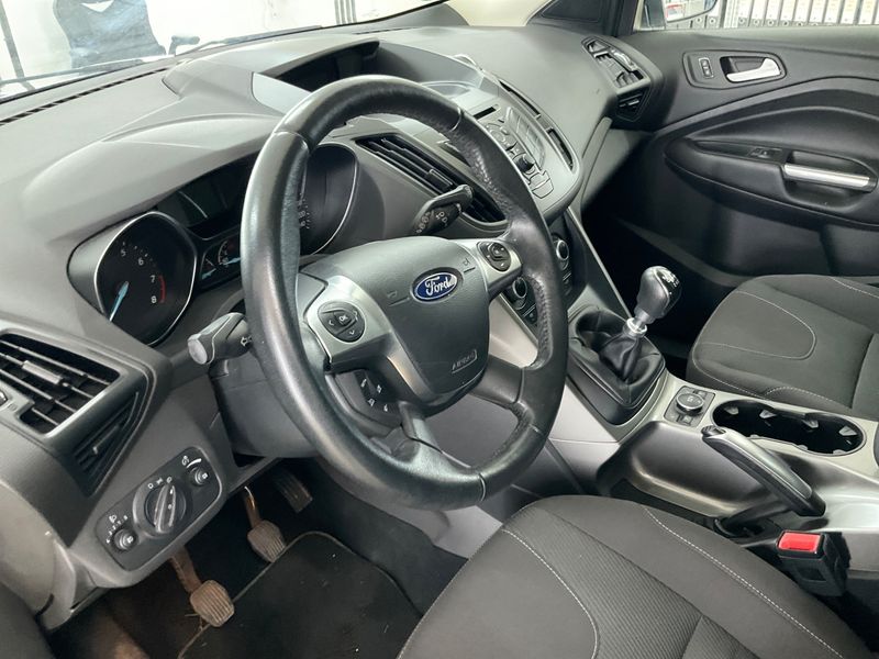 Ford Kuga 1.6 EcoBoost Trend 2014 – снимка 26