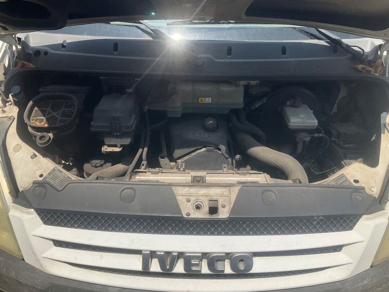 Iveco Daily 2.3 Diesel Ka 29 L Radstand 3000 2008 – снимка на щета