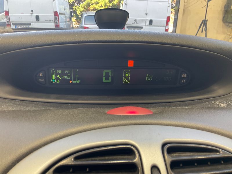 Citroen Xsara Picasso 1.6 HDi Exclusive 2007 – снимка 4