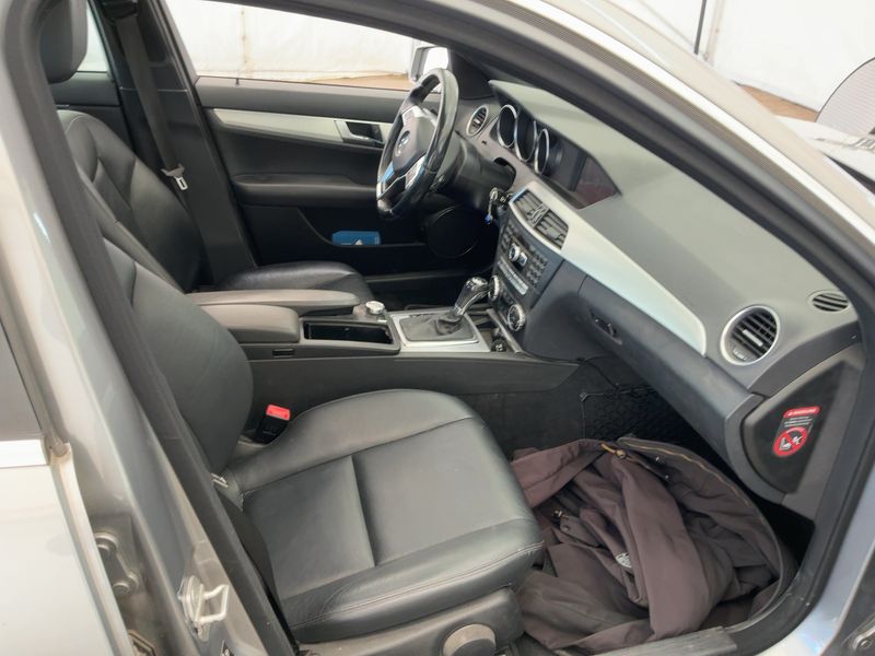 Mercedes-Benz C-Klasse C 350 CGI 4Matic BlueEfficiency Avantgarde 2013 – снимка 17