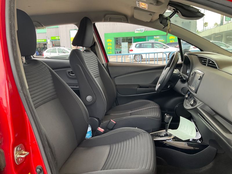 Toyota Yaris 1.5 Hybrid Active 2016 – снимка 16