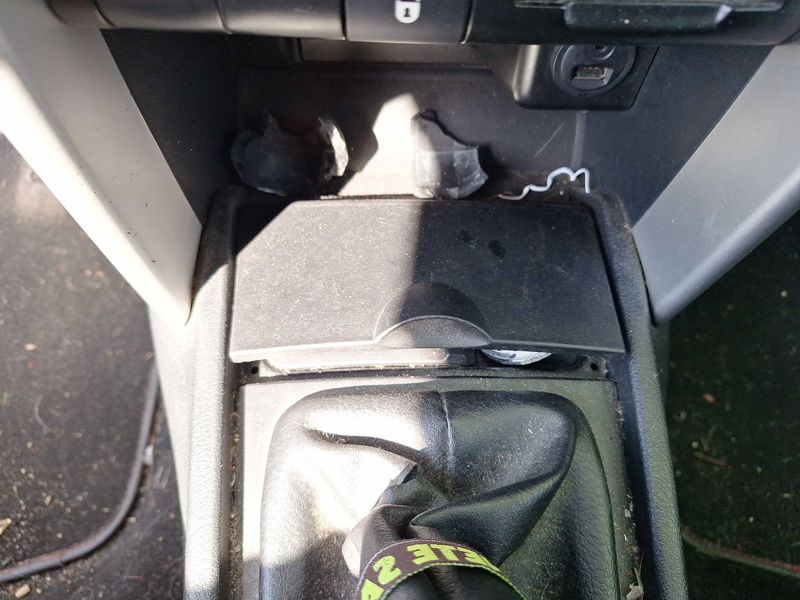 Peugeot 207 1.6 HDi Série 64 2009 – снимка 56