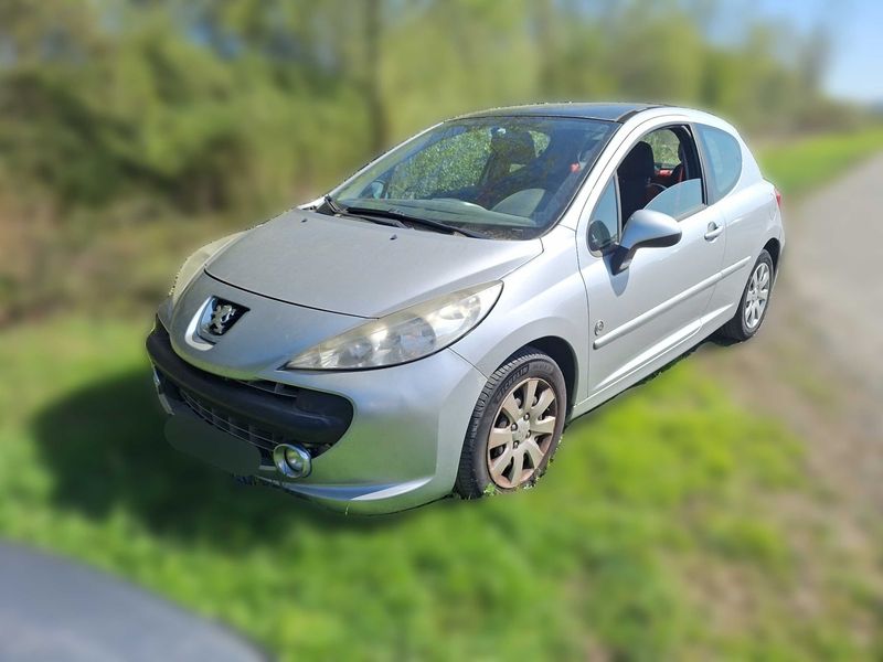 Peugeot 207 1.6 HDi Série 64 2009 – снимка 2