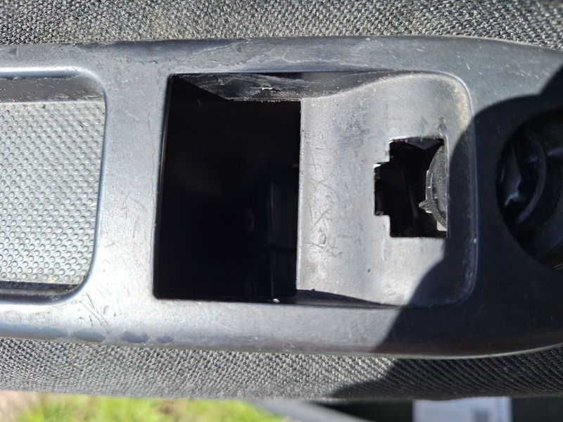 Peugeot 207 1.6 HDi Série 64 2009 – снимка 60