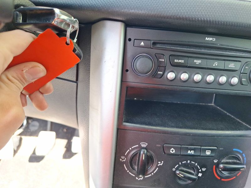 Peugeot 207 1.6 HDi Série 64 2009 – снимка 54
