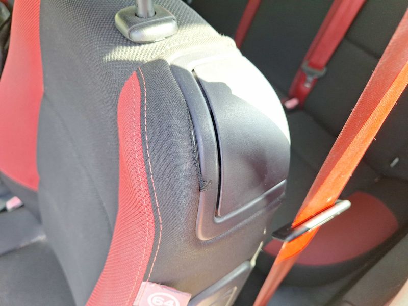 Peugeot 207 1.6 HDi Série 64 2009 – снимка 48