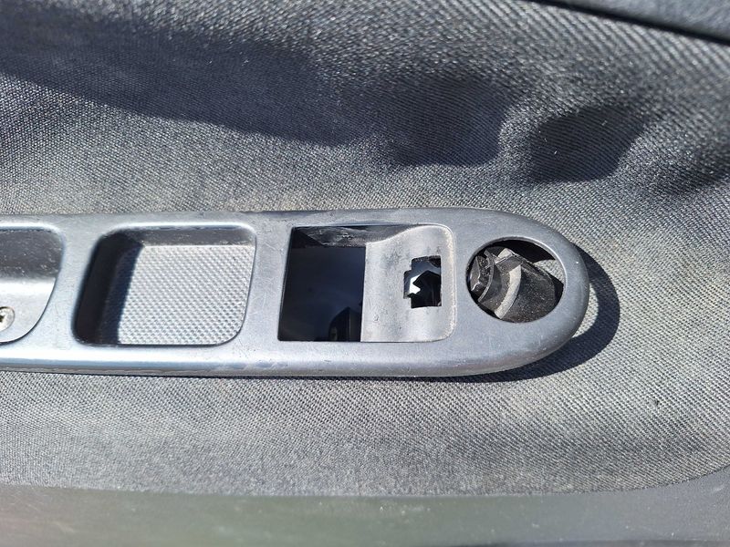 Peugeot 207 1.6 HDi Série 64 2009 – снимка 62