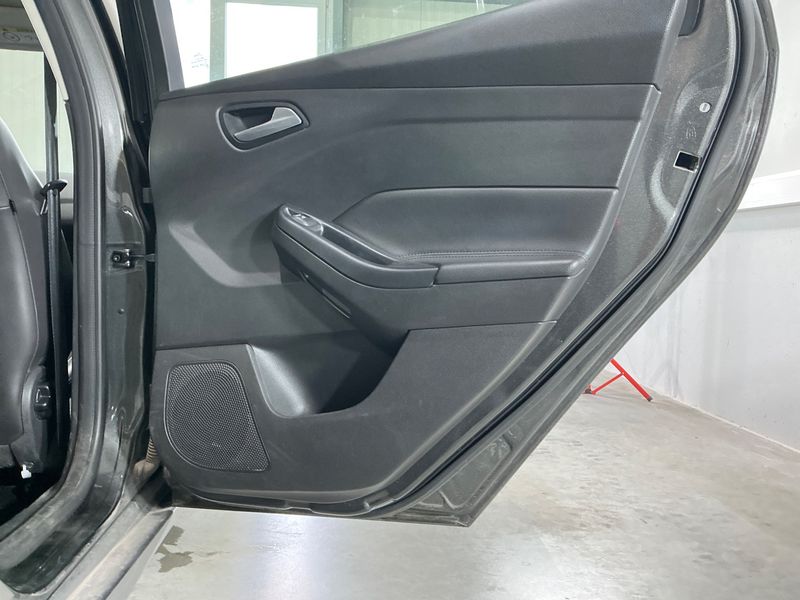 Ford Focus 1.5 TDCi Titanium 2015 – снимка 28