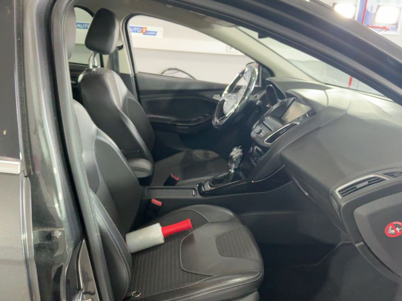 Ford Focus 1.5 TDCi Titanium 2015 – снимка 17