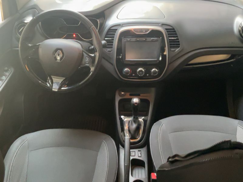 Renault Captur 1.2 TCe Zen 2015 – снимка 17