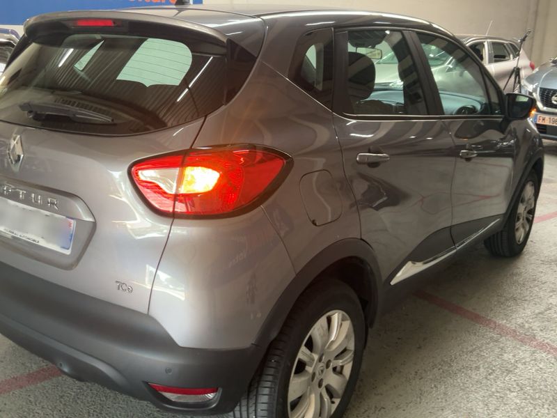 Renault Captur 1.2 TCe Zen 2015 – снимка 8