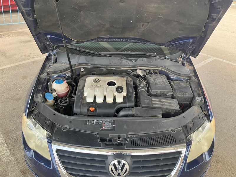 Volkswagen Passat 2.0 TDI Sportline 2005 – снимка на щета