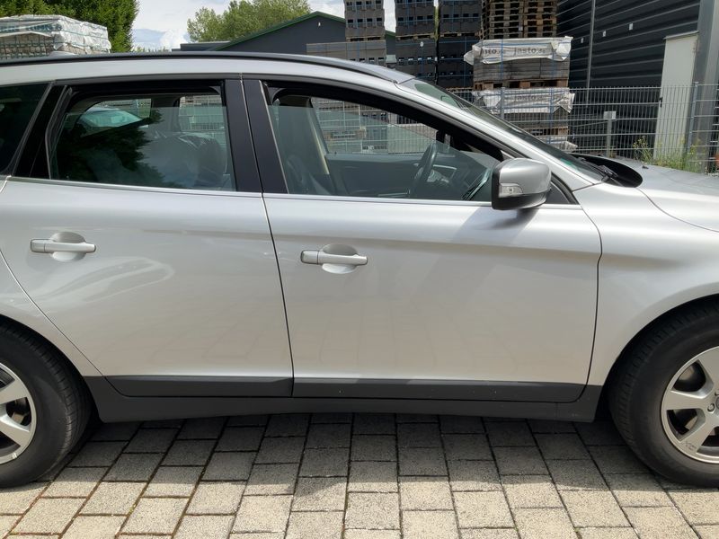 Volvo XC60 2.4 D5 Momentum AWD 2011 – снимка 10