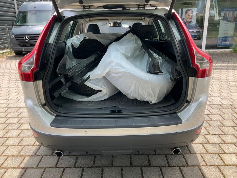 Volvo XC60 2.4 D5 Momentum AWD 2011 – снимка 16