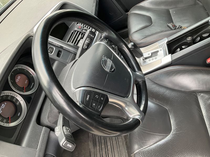 Volvo XC60 2.4 D5 Momentum AWD 2011 – снимка 25