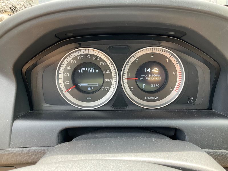 Volvo XC60 2.4 D5 Momentum AWD 2011 – снимка 19