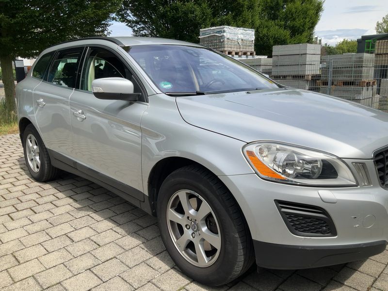 Volvo XC60 2.4 D5 Momentum AWD 2011 – снимка 12