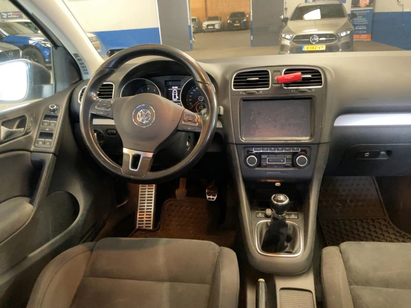 Volkswagen Golf VI 1.2 TSI Highline BlueMotion Tech 2011 – снимка 12