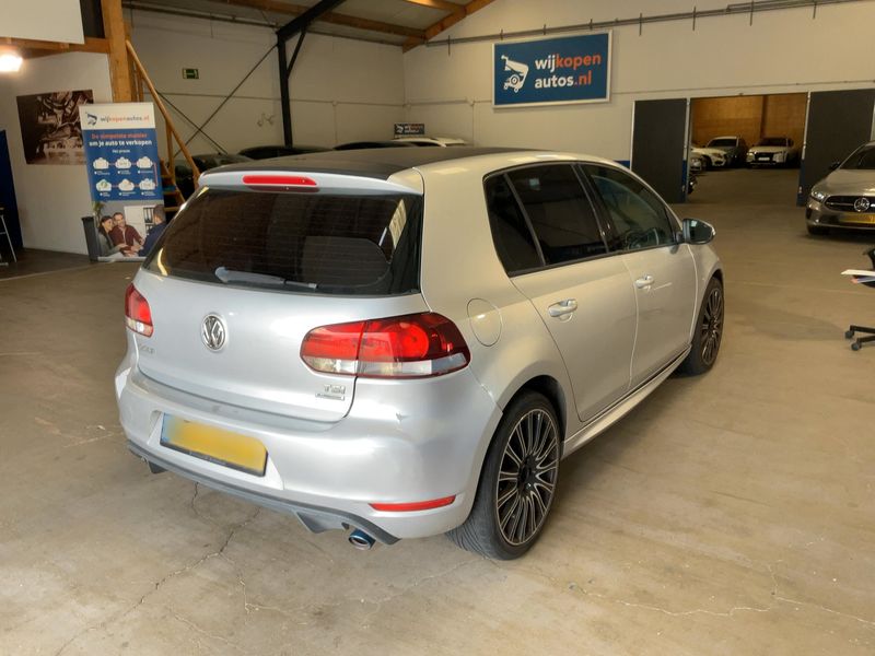 Volkswagen Golf VI 1.2 TSI Highline BlueMotion Tech 2011 – снимка 6