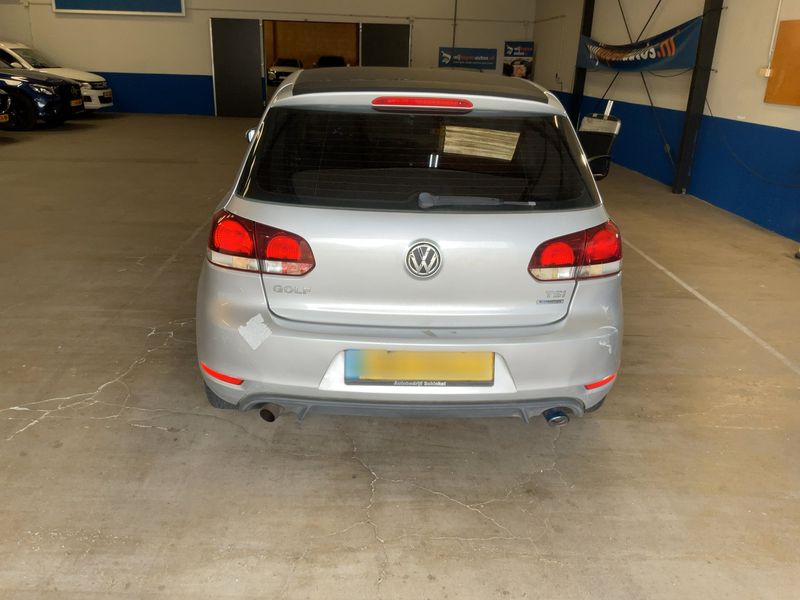 Volkswagen Golf VI 1.2 TSI Highline BlueMotion Tech 2011 – снимка на щета