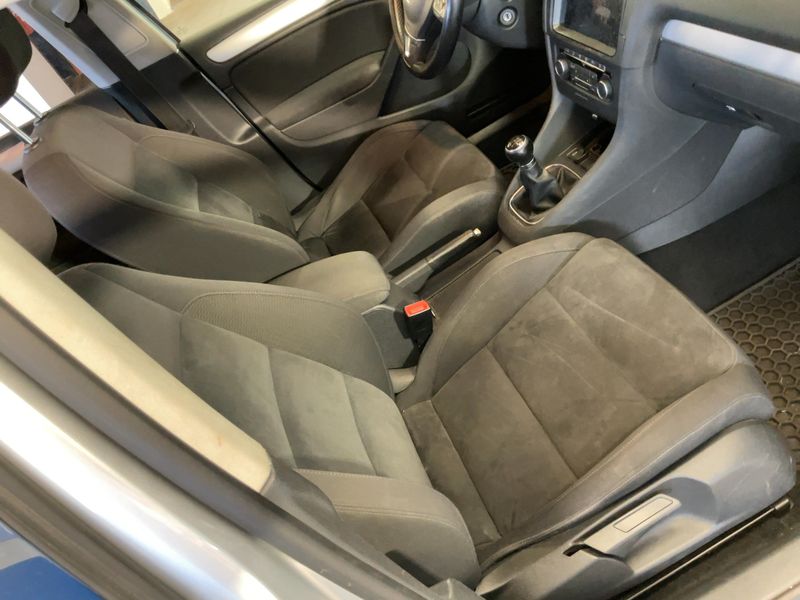 Volkswagen Golf VI 1.2 TSI Highline BlueMotion Tech 2011 – снимка 11
