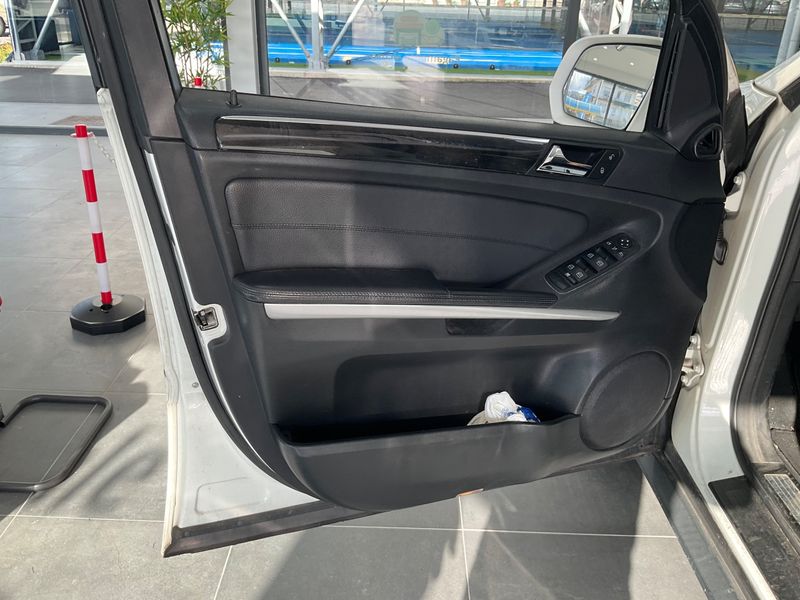 Mercedes-Benz M-Klasse ML 350 CDI 2009 – снимка 30