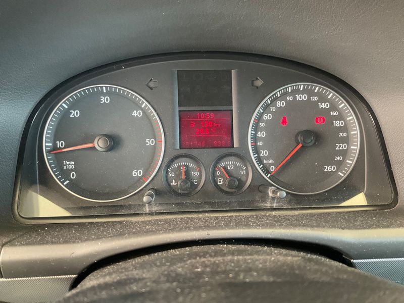 Volkswagen Touran 1.9 TDI Trendline 2005 – снимка 4
