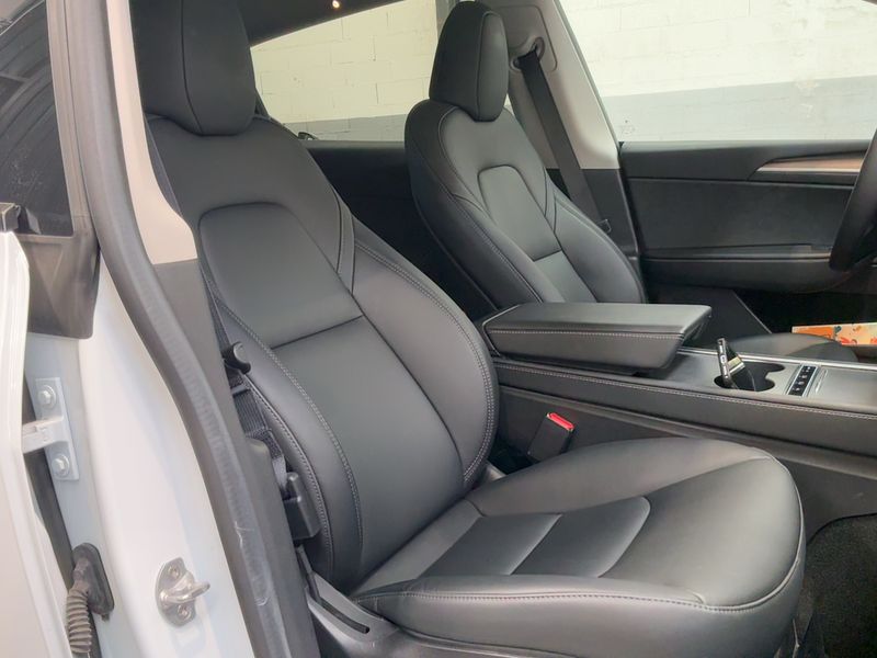 Tesla Model Y Standard Range 2022 – снимка 16