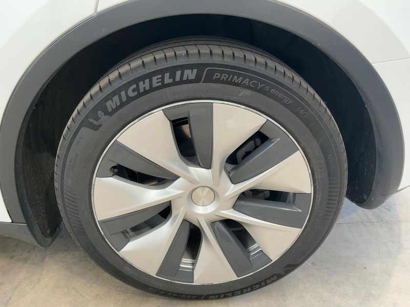 Tesla Model Y Standard Range 2022 – снимка 5