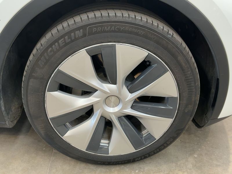 Tesla Model Y Standard Range 2022 – снимка 11
