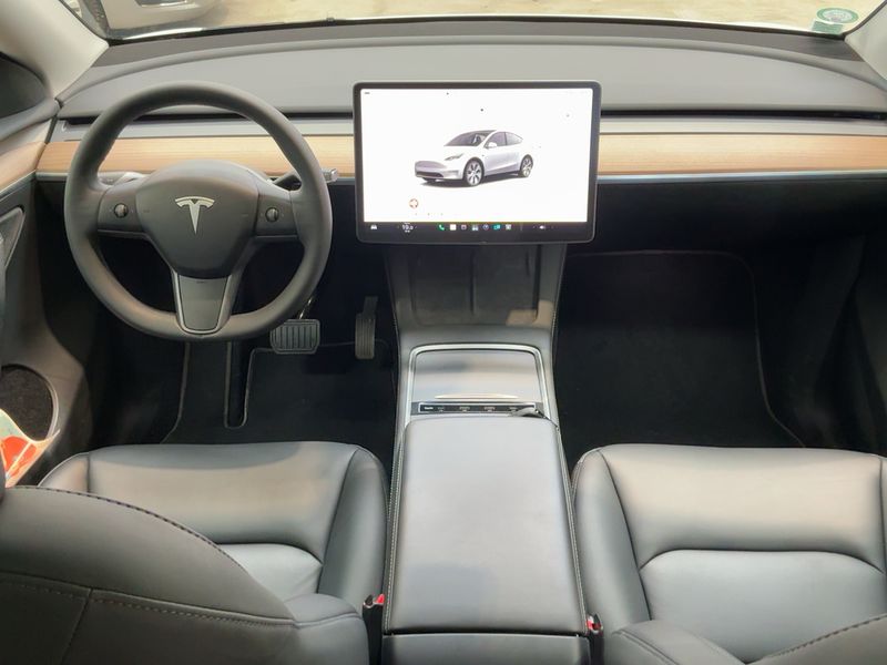 Tesla Model Y Standard Range 2022 – снимка 17