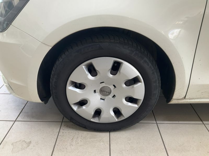 Audi A1 Sportback 1.2 TFSI Attraction 2012 – снимка 3