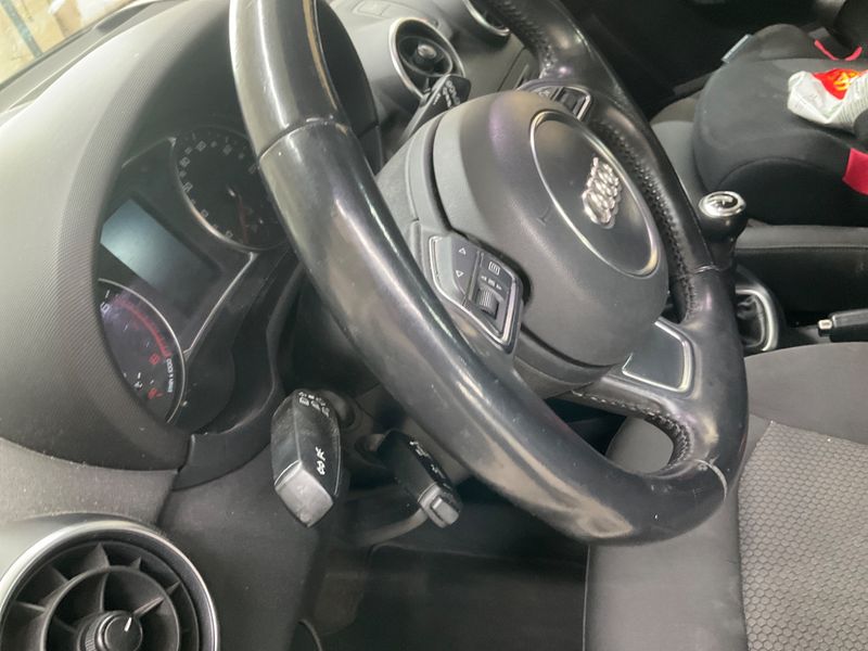 Audi A1 Sportback 1.2 TFSI Attraction 2012 – снимка 24