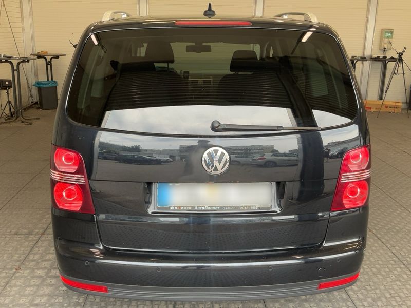 Volkswagen Touran 2.0 TDI Highline 2010 – снимка 5
