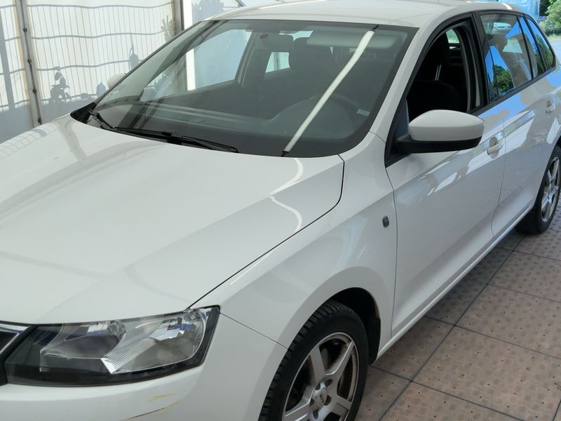 Skoda Rapid Spaceback 1.2 TSI Ambition 2015 – снимка 2