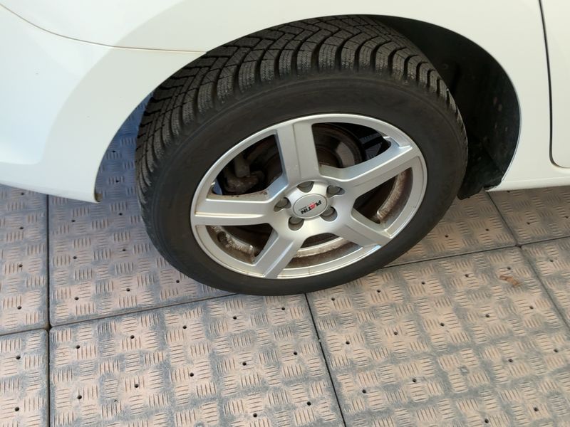 Skoda Rapid Spaceback 1.2 TSI Ambition 2015 – снимка 9