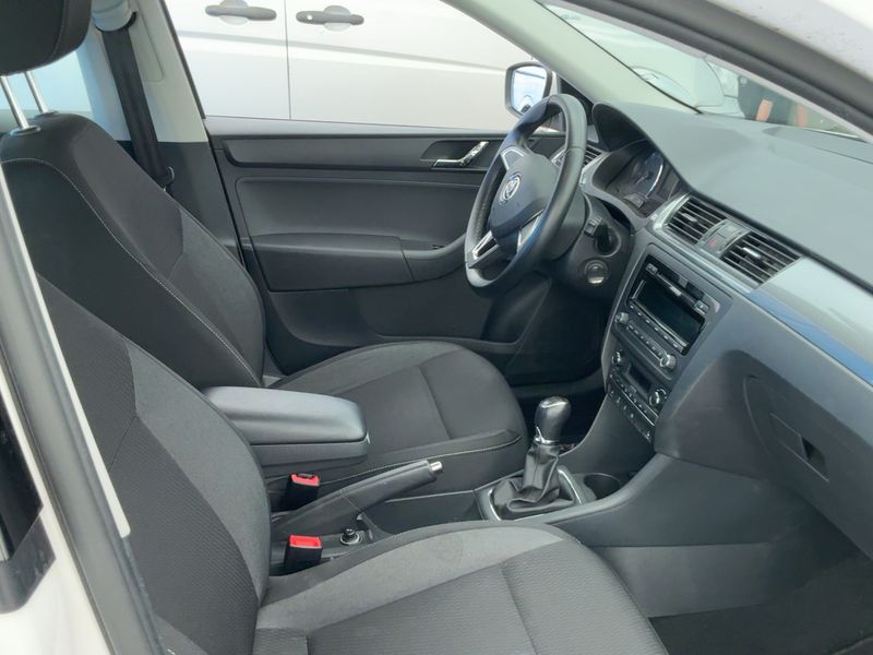 Skoda Rapid Spaceback 1.2 TSI Ambition 2015 – снимка 16