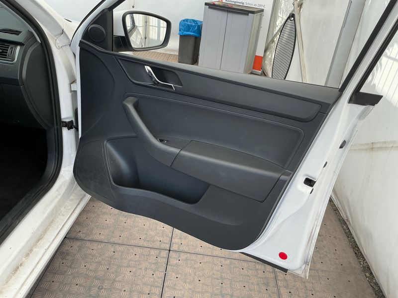 Skoda Rapid Spaceback 1.2 TSI Ambition 2015 – снимка 25