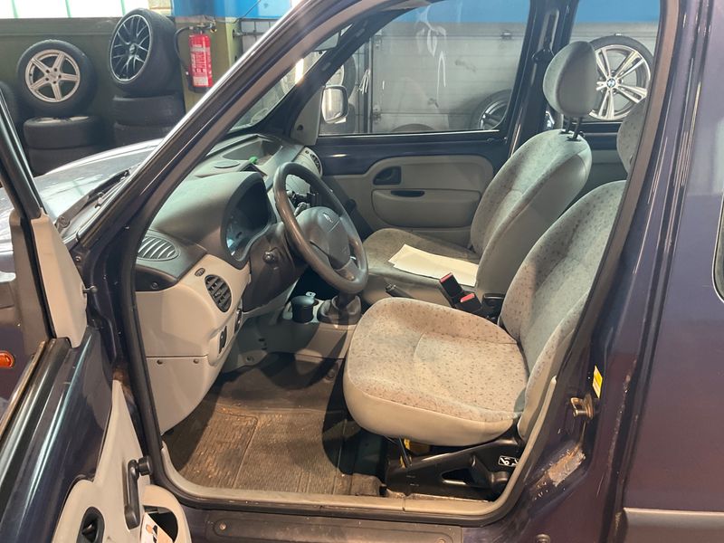 Renault Kangoo 1.2 Authentique 2005 – снимка 3