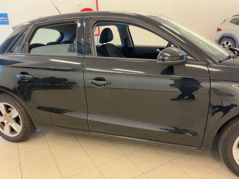Audi A1 Sportback 1.0 TFSI 2017 – снимка 10