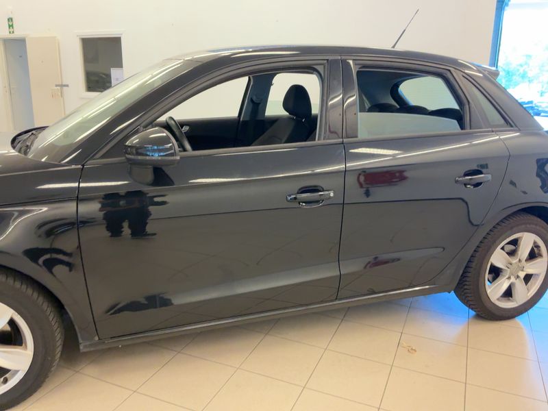 Audi A1 Sportback 1.0 TFSI 2017 – снимка 4