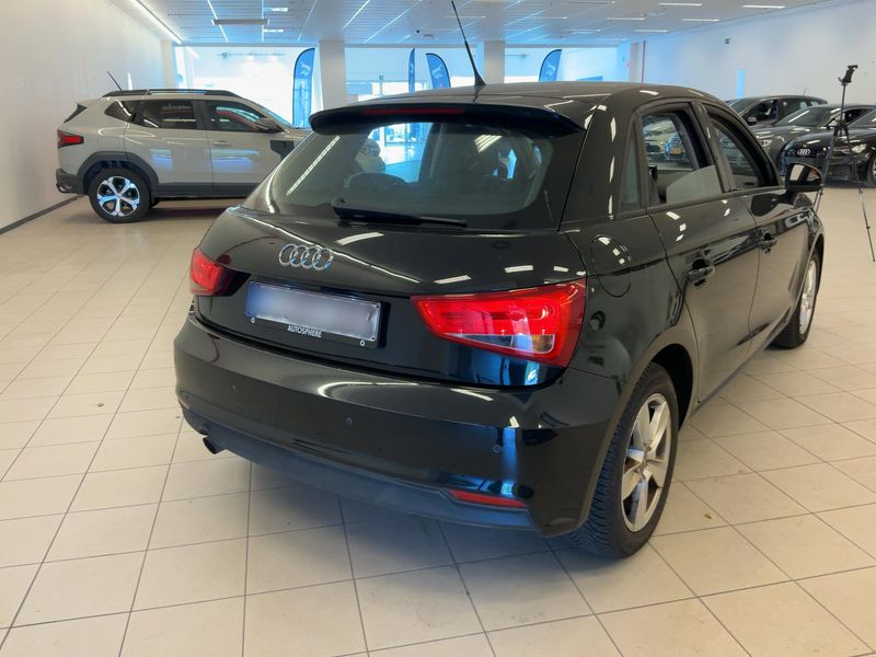 Audi A1 Sportback 1.0 TFSI 2017 – снимка 8